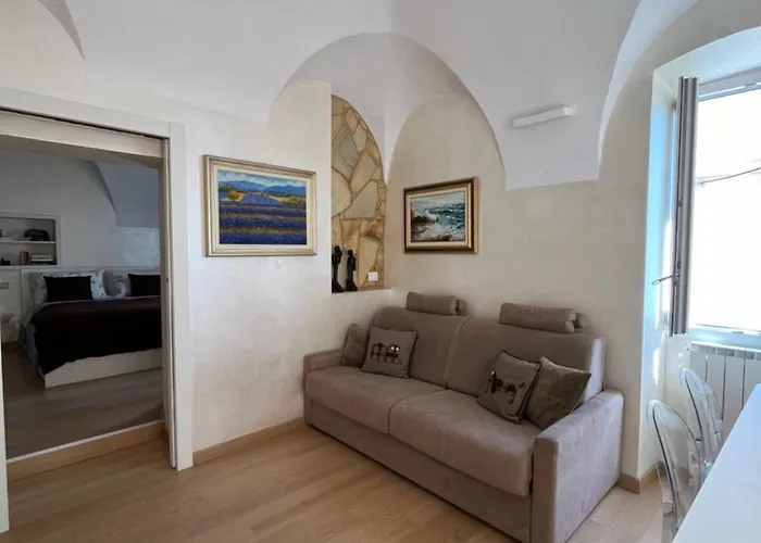 Casa Porta Della Maddalena * Bordighera