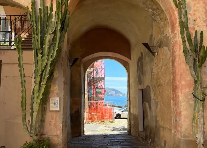 Casa Porta Della Maddalena * Bordighera